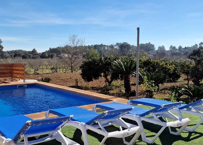 Finca Con Piscina Rodeada De Naturaleza